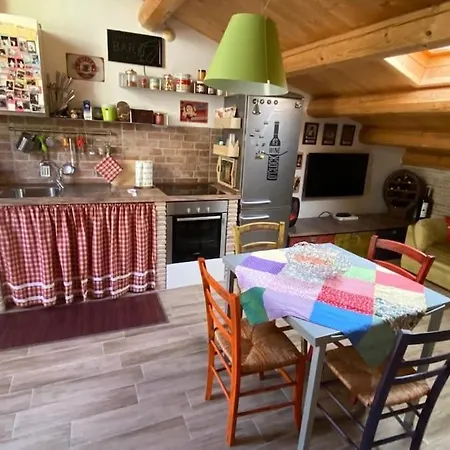 Casa Vacanze Santo Stefano Di Sessanio アパート サント・ステーファノ・ディ・セッサーニオ